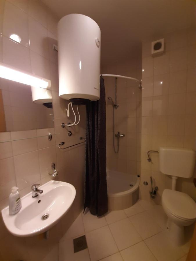 Apartment Jelena โตรกีร์ ภายนอก รูปภาพ
