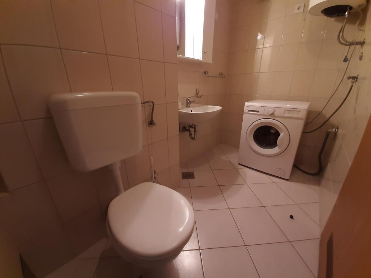 Apartment Jelena โตรกีร์ ภายนอก รูปภาพ