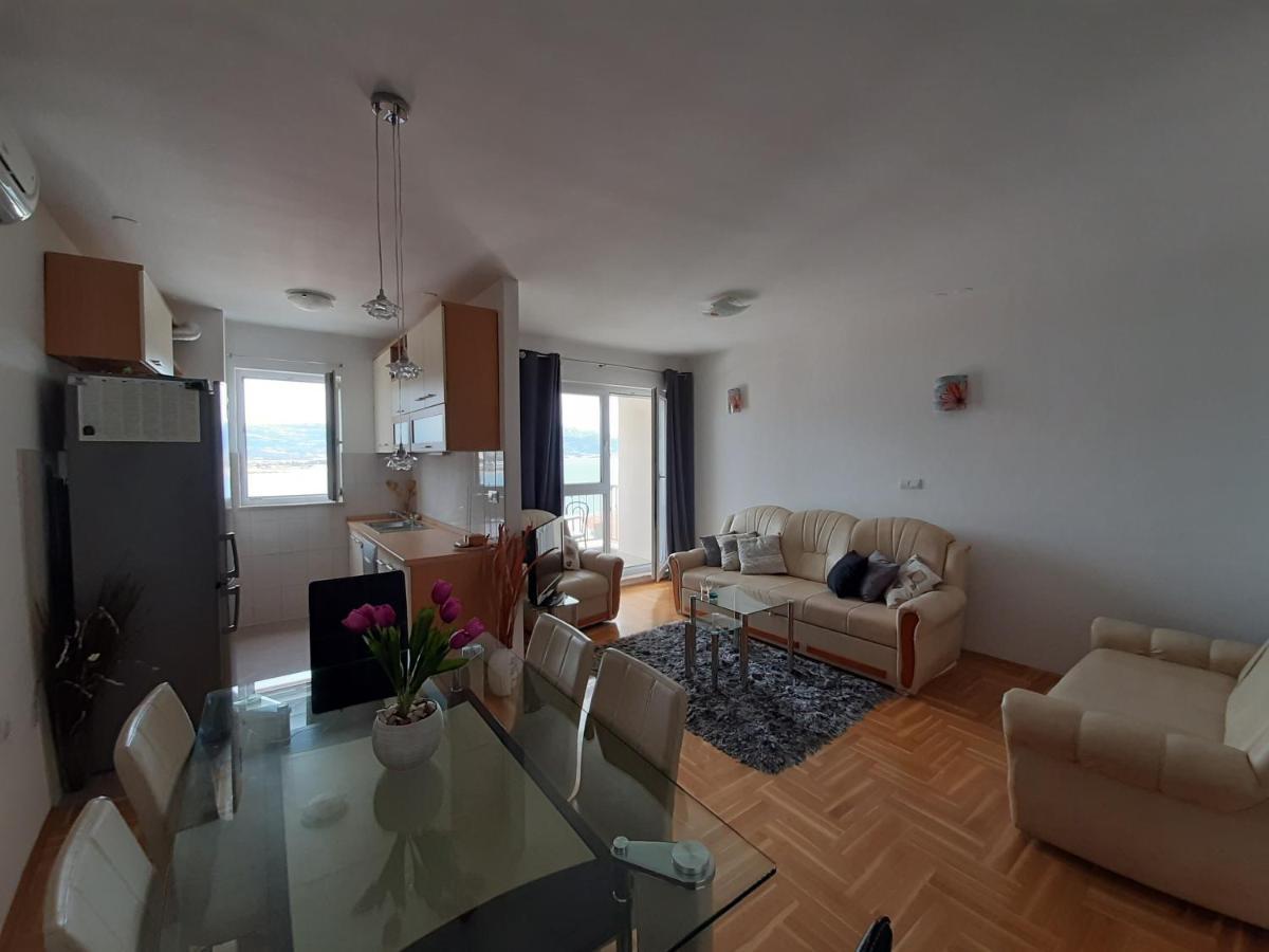 Apartment Jelena โตรกีร์ ภายนอก รูปภาพ