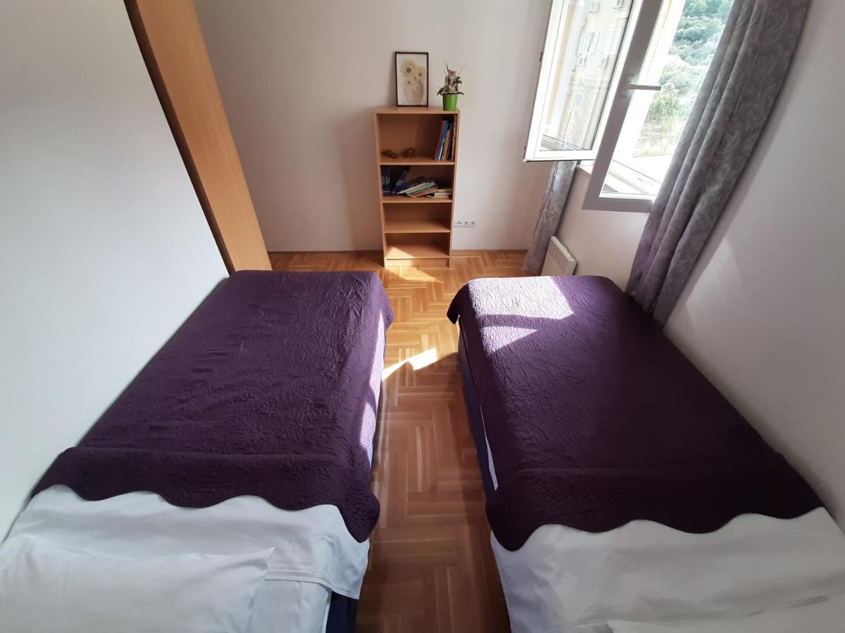 Apartment Jelena โตรกีร์ ภายนอก รูปภาพ