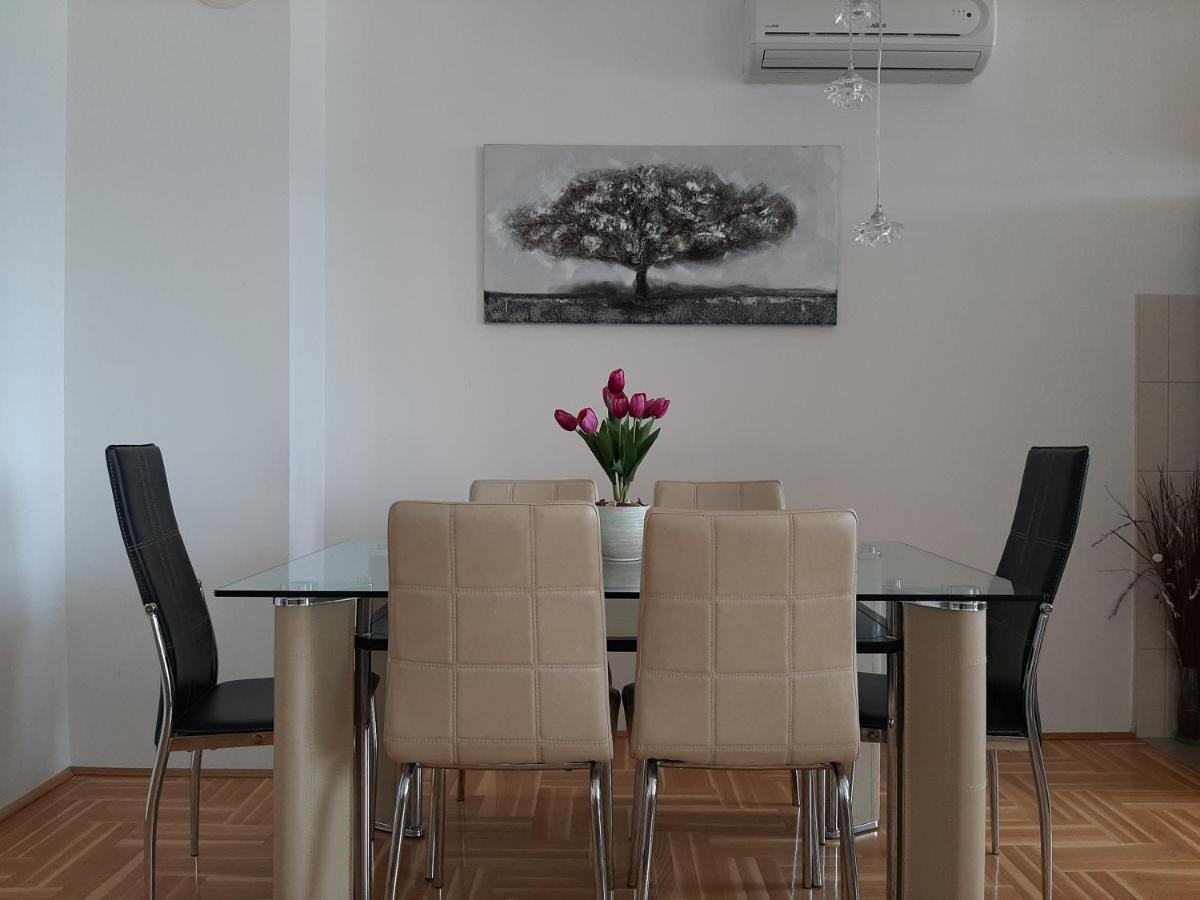 Apartment Jelena โตรกีร์ ภายนอก รูปภาพ